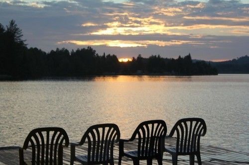Algonquin'S Edge Resort Madawaska Екстер'єр фото