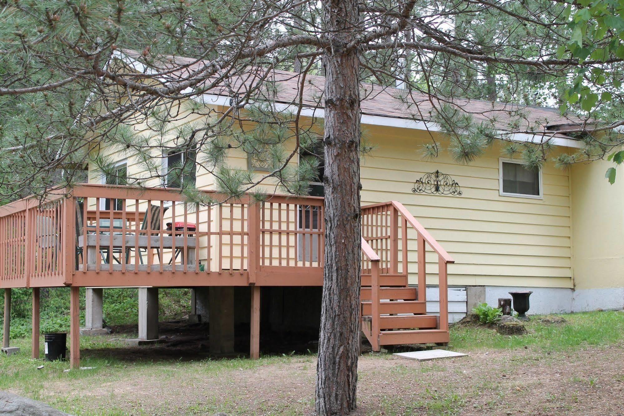 Algonquin'S Edge Resort Madawaska Екстер'єр фото
